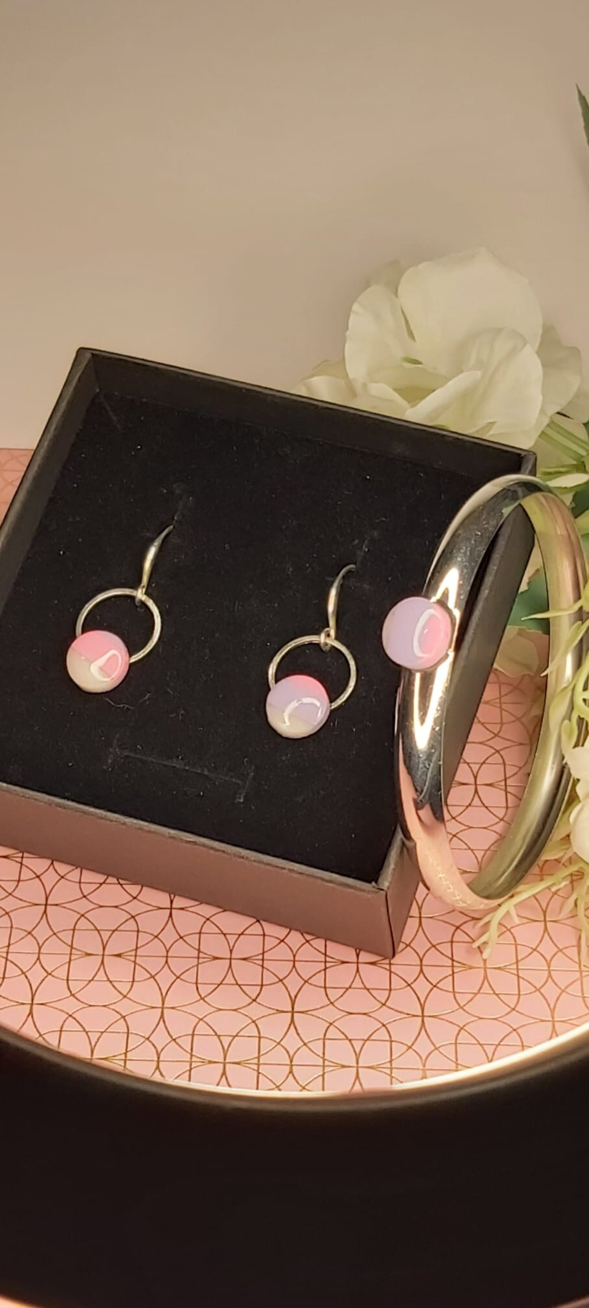 LUNARA. CONJUNTO DE PENDIENTES Y PULSERA - 3