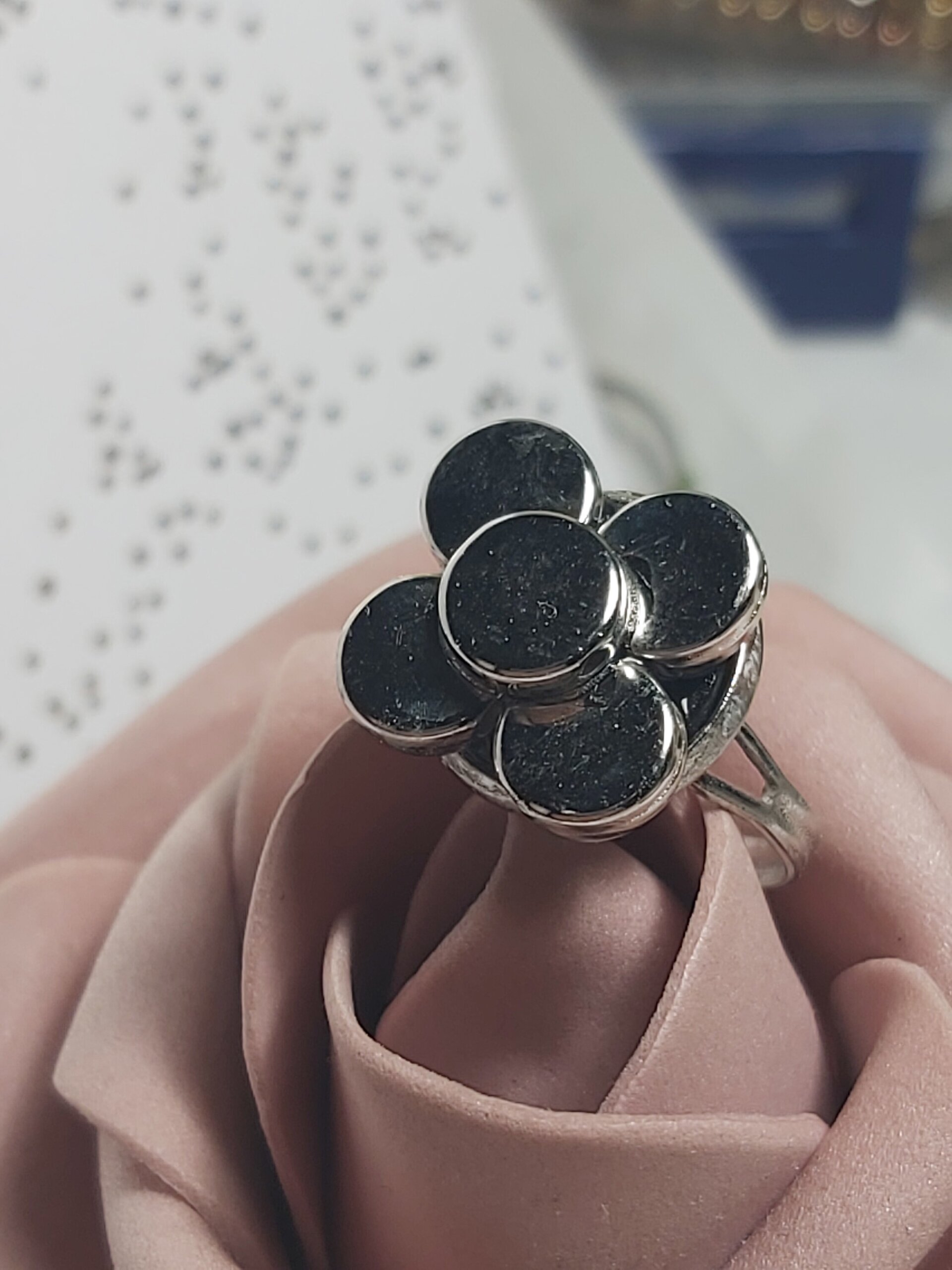 COLGANTE, PENDIENTES Y ANILLO LIZZ - 5