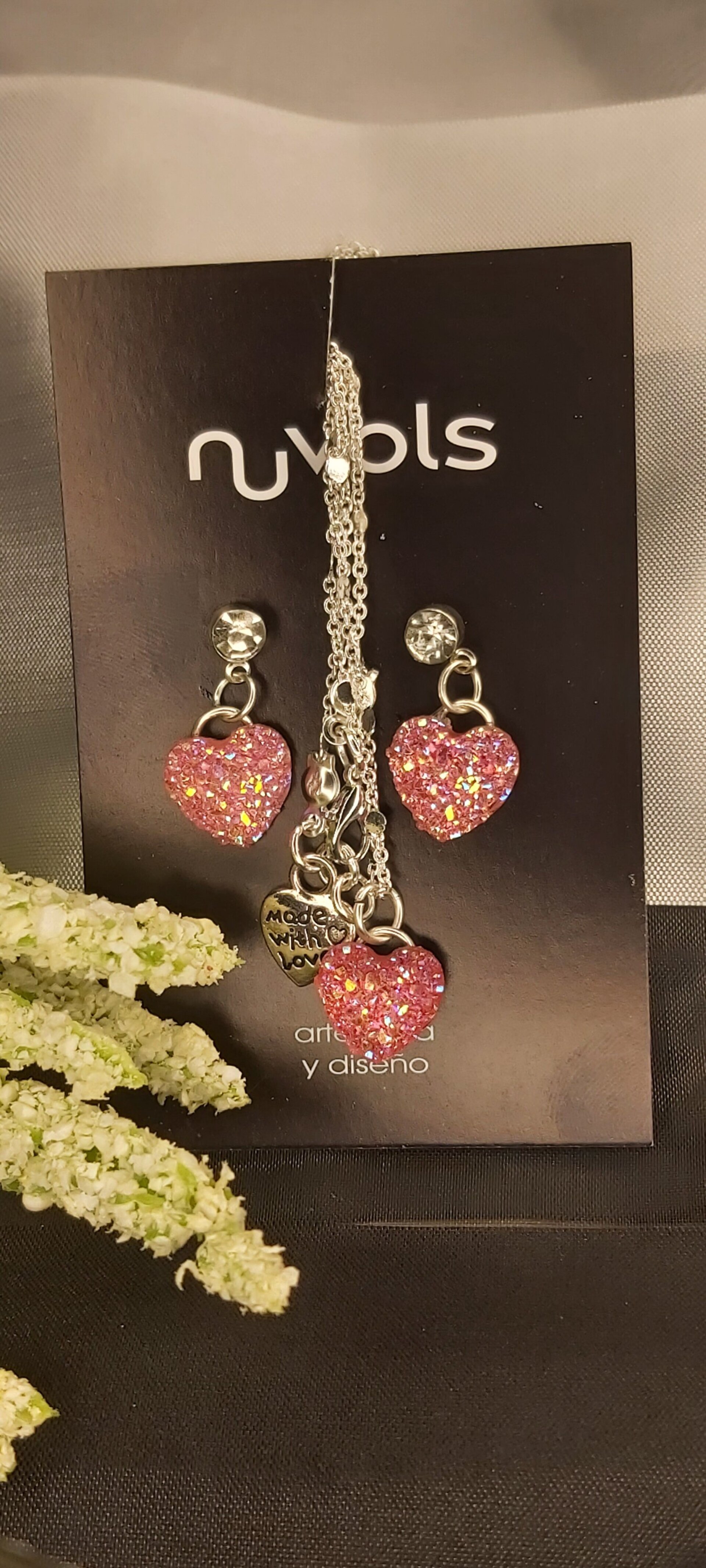 LUXE. CONJUNTO DE PENDIENTES Y COLGANTE - 3