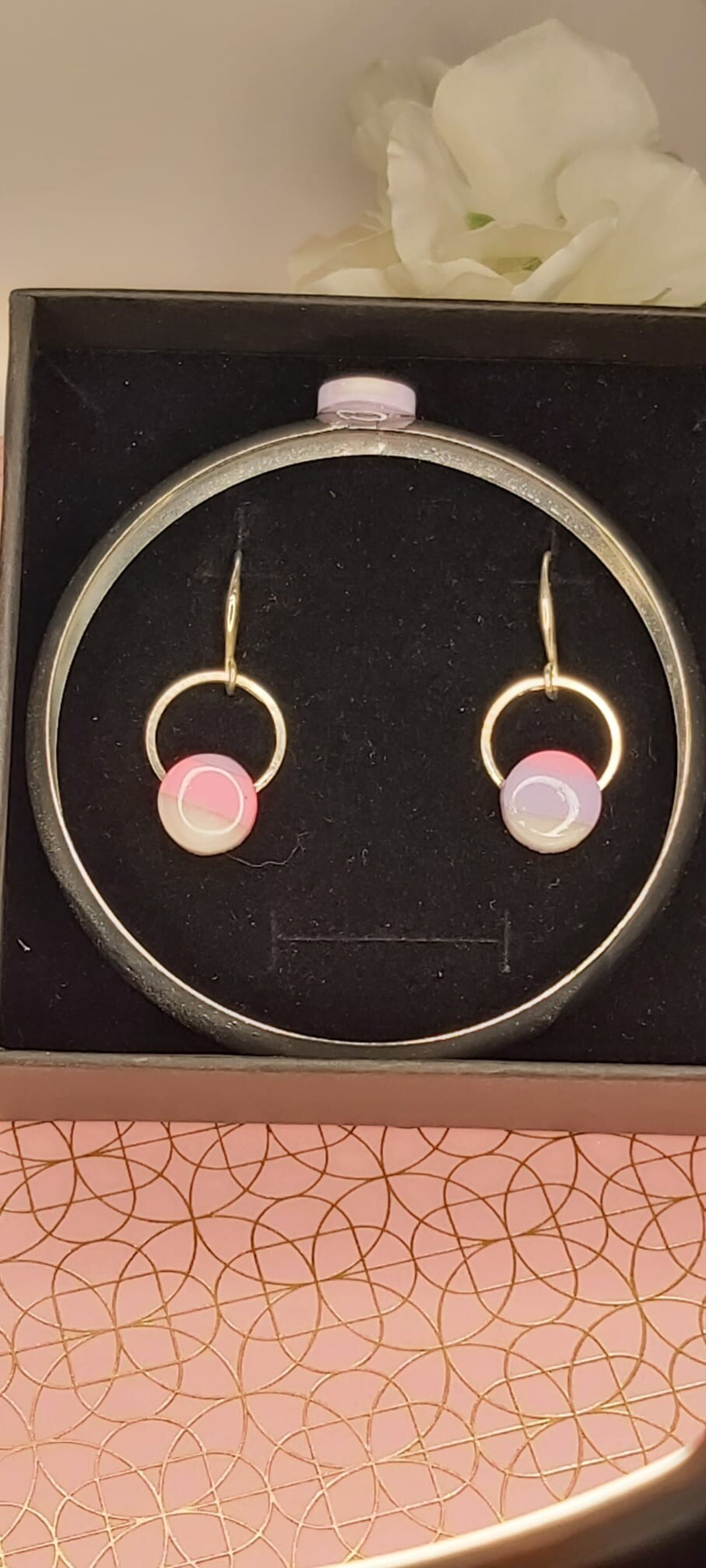 LUNARA. CONJUNTO DE PENDIENTES Y PULSERA - 2