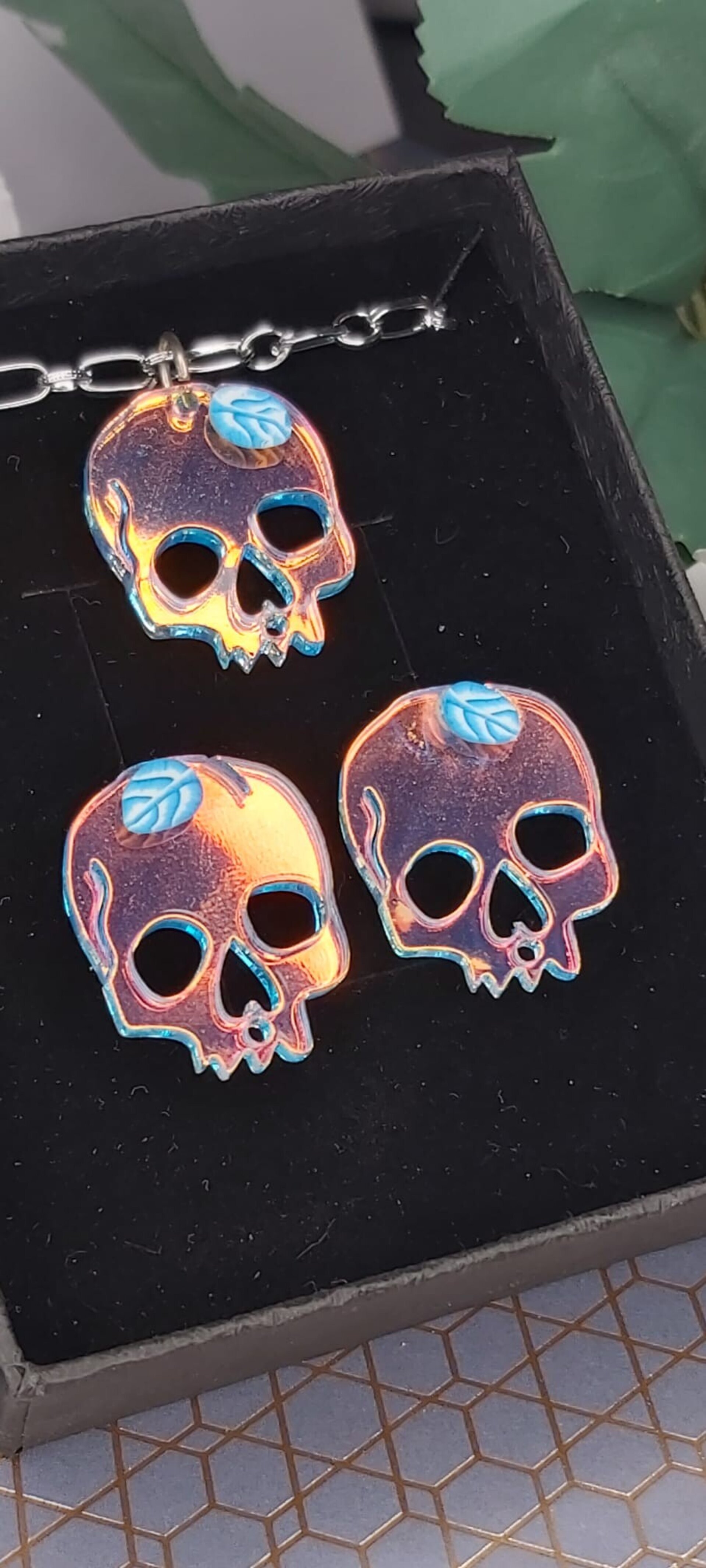 KAIDA. CONJUNTO DE PENDIENTES Y COLGANTE - 2