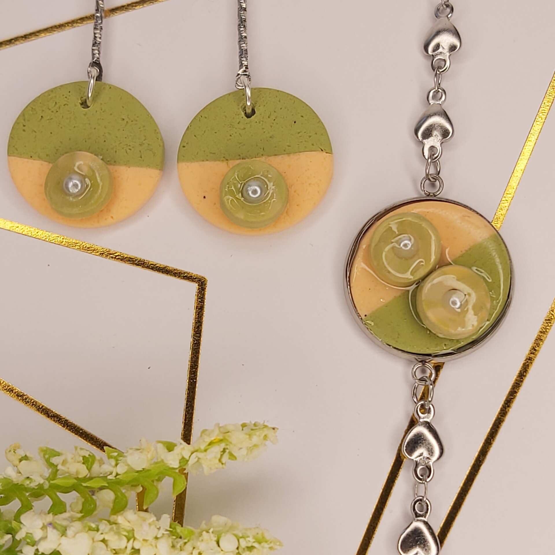 FLORENCIA. CONUNTO DE PENDIENTES Y PULSERA. - 3