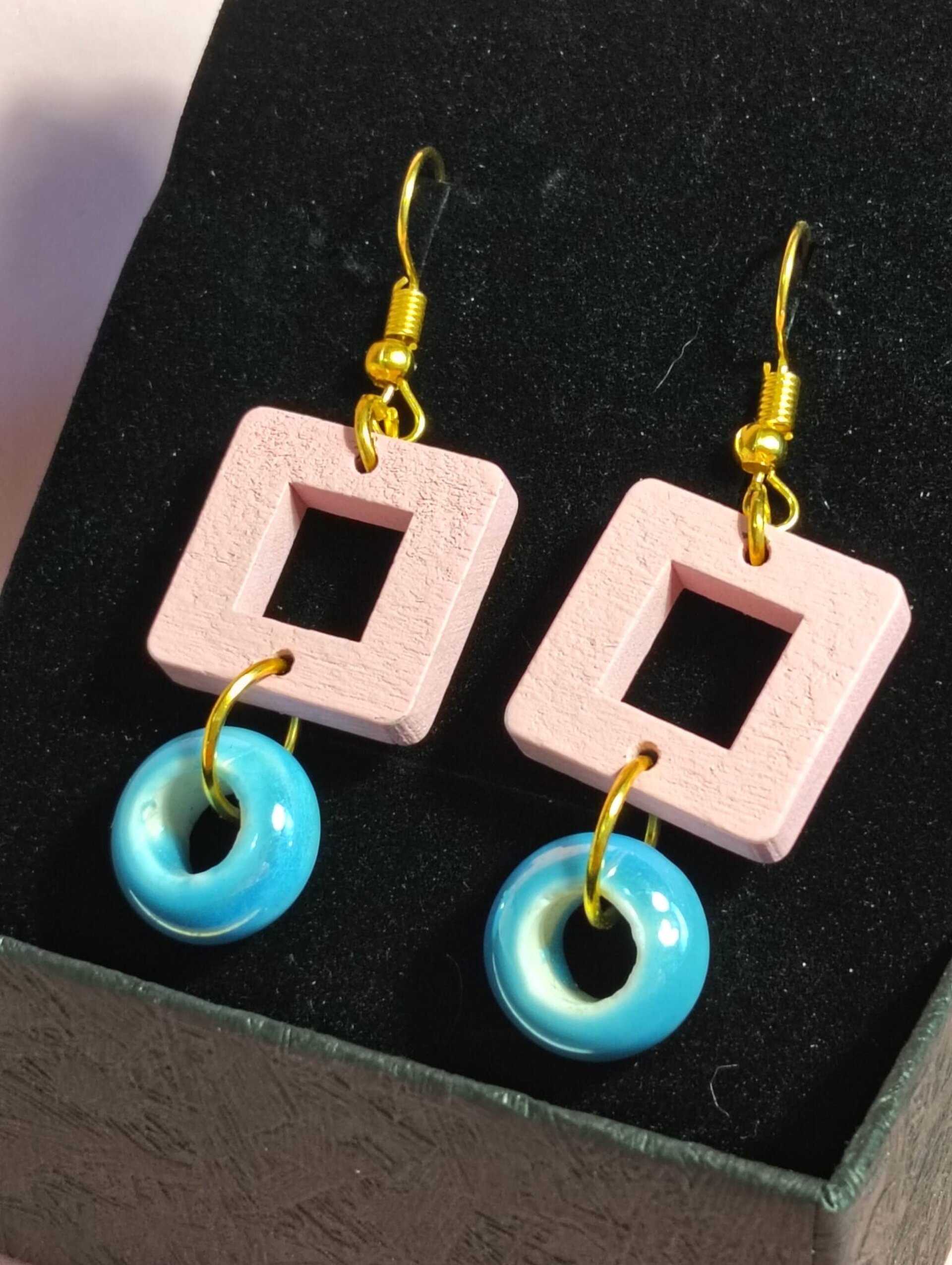 HURR. CONJUNTO DE PENDIENTES Y COLGANTE - 2