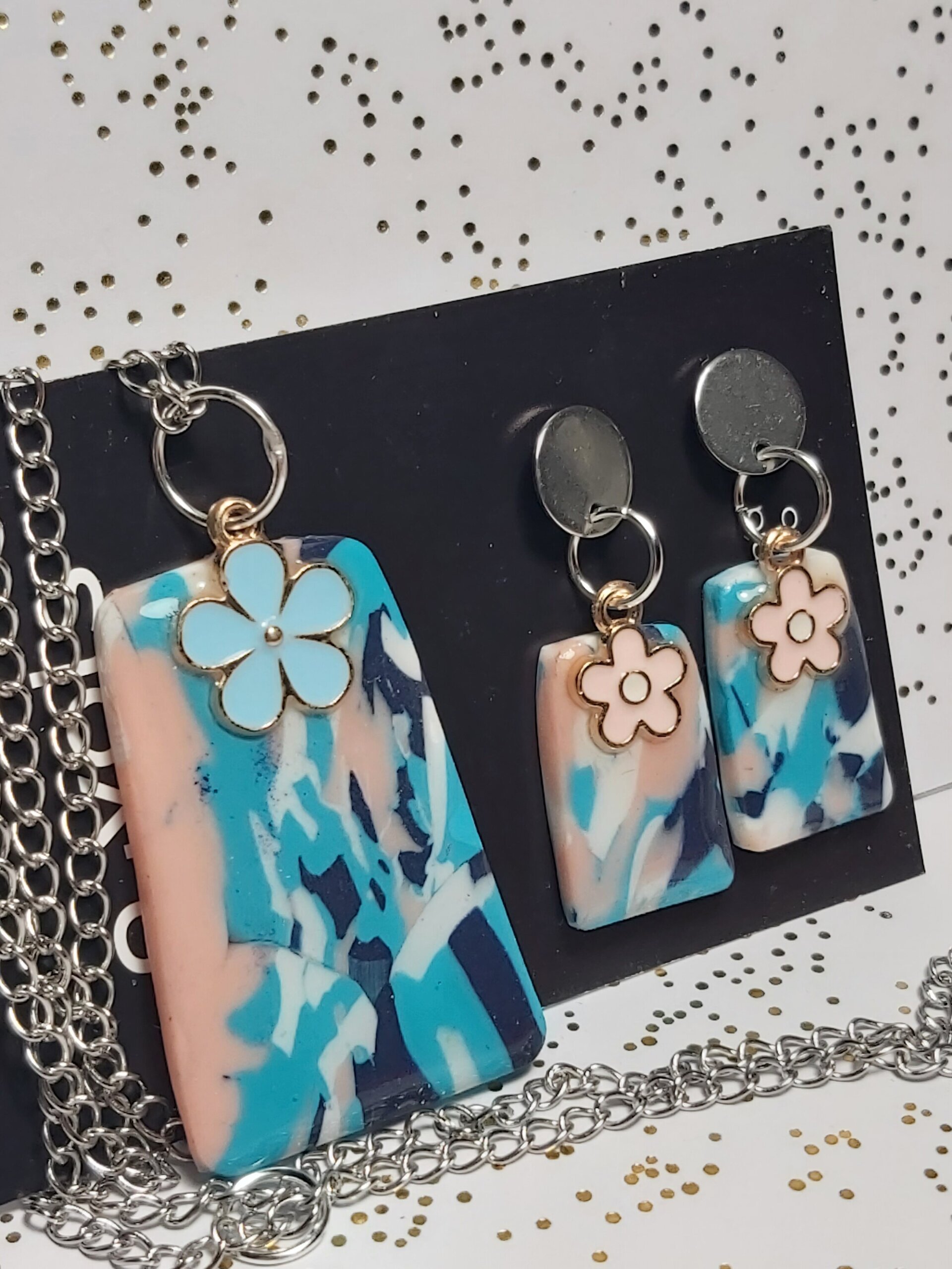 NOVA. COLGANTE Y PENDIENTES. - 2