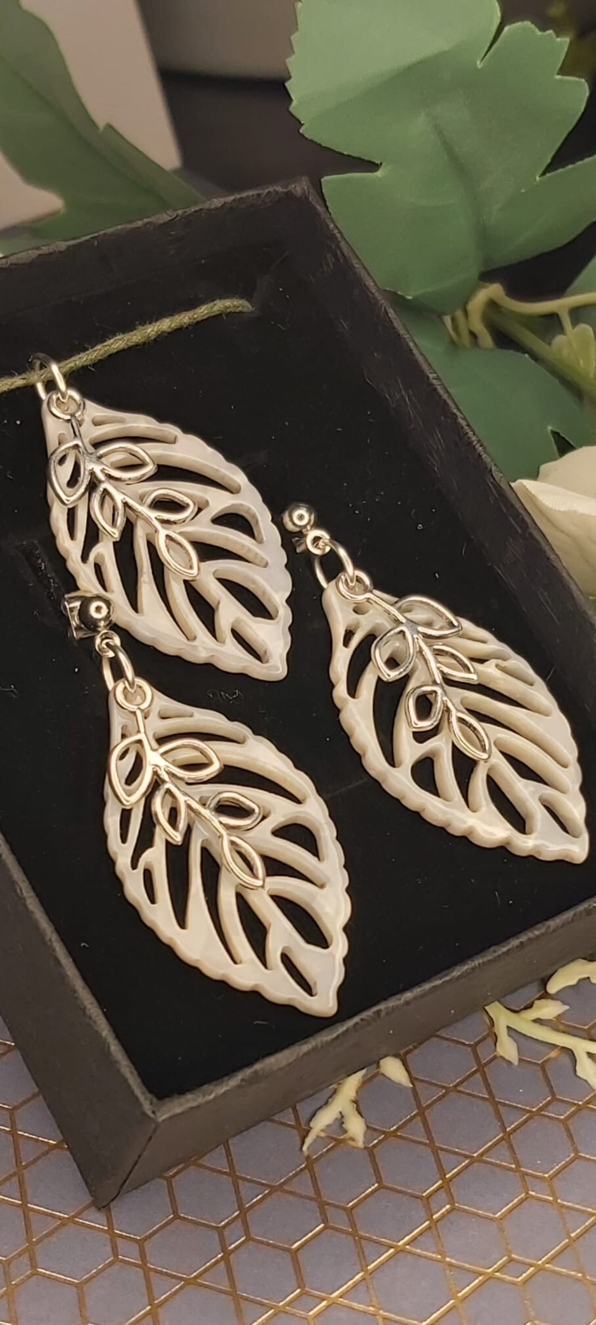 NERINA. CONJUNTO DE PENDIENTES Y COLGANTE - 3